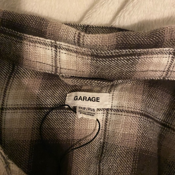 Garage flannel - Picture 2 of 2